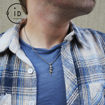 Lizard Pendant in 925 Sterling Silver with Textured Finish, Reptile Totem Vintage Necklace, Unisex Animal Jewelry Gift for Men and Women