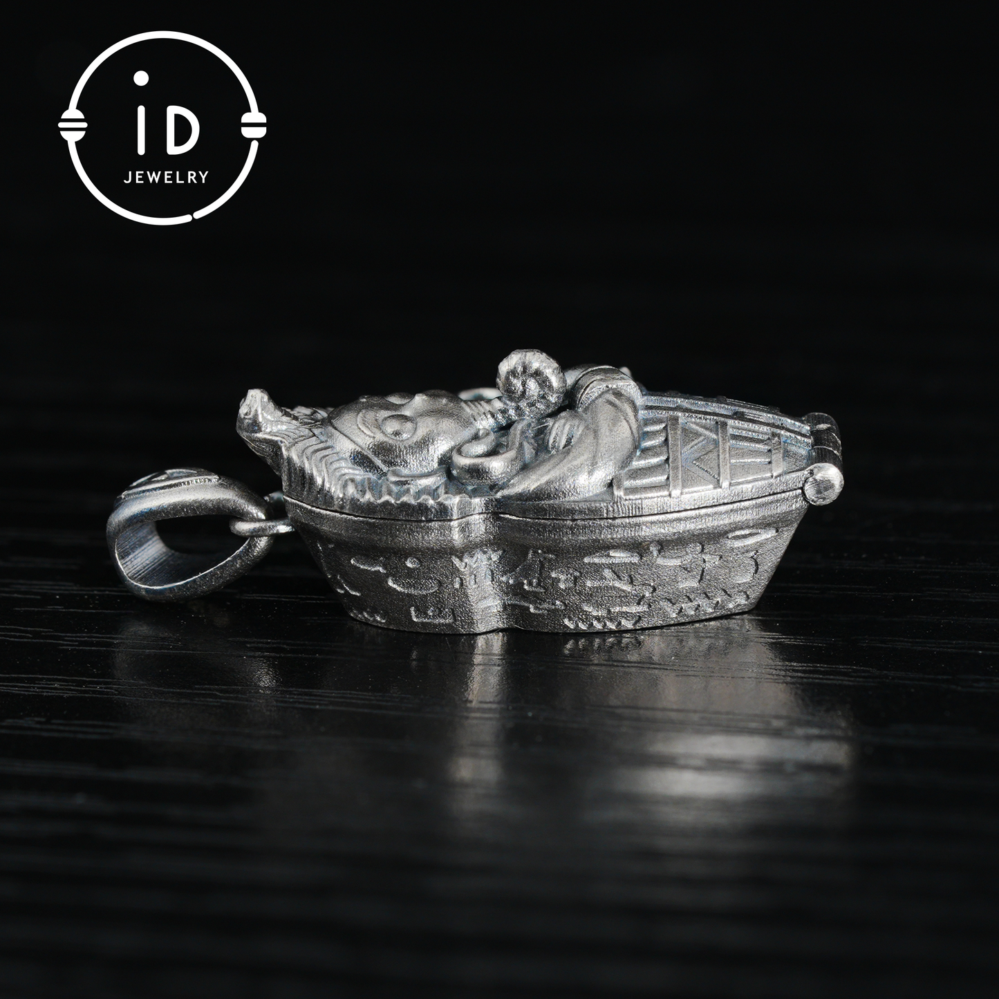 Gothic pendant in oxidized 925 silver with symbolic design, talisman for intuition and transformation, gift idea for her