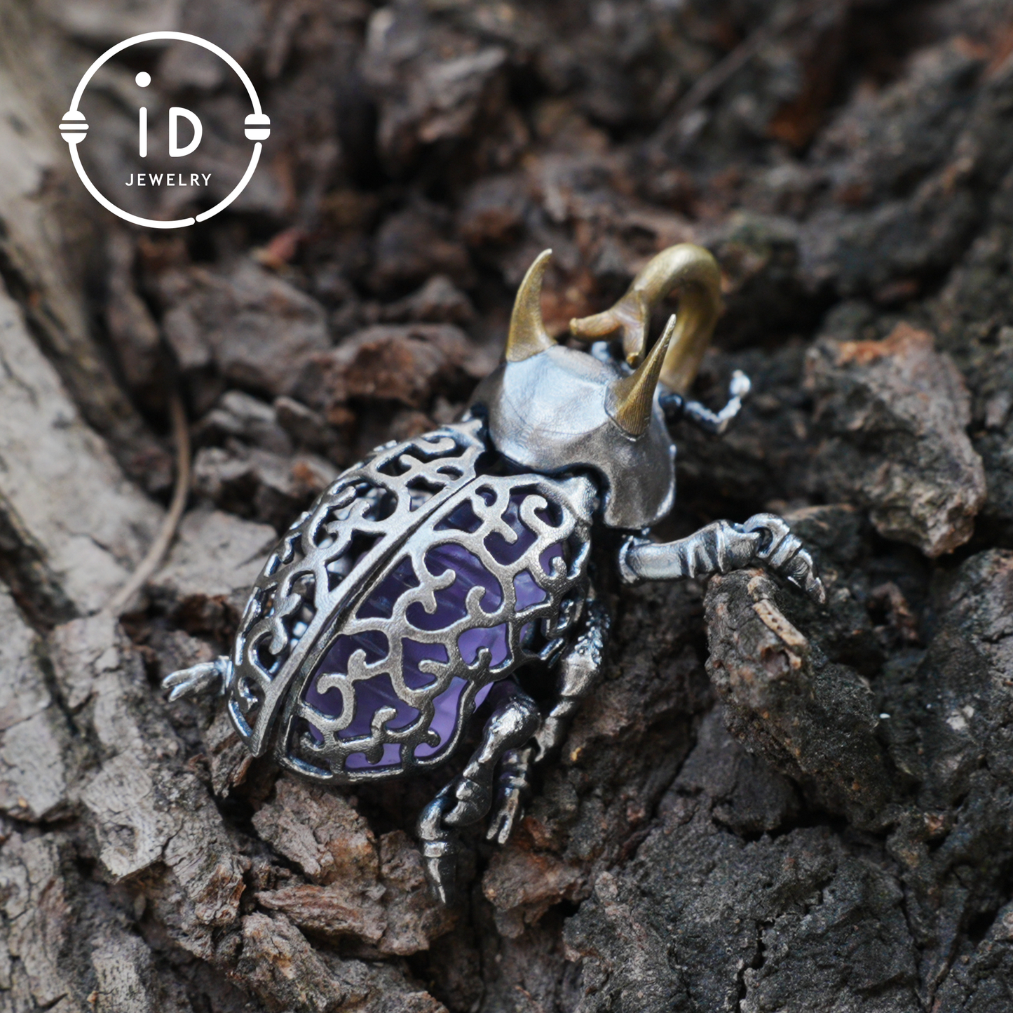 Gothic Amethyst Pendant with Movable Wings and Legs, Insect Jewelry in 925 Silver, Vintage Totem Necklace Gift for Her