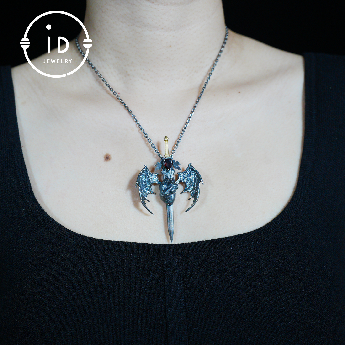 925 Silver Guardian Heartblade Necklace, Handmade 925 Silver Necklace, Garnet Symbolizing Vitality, Silver Jewelry Gift