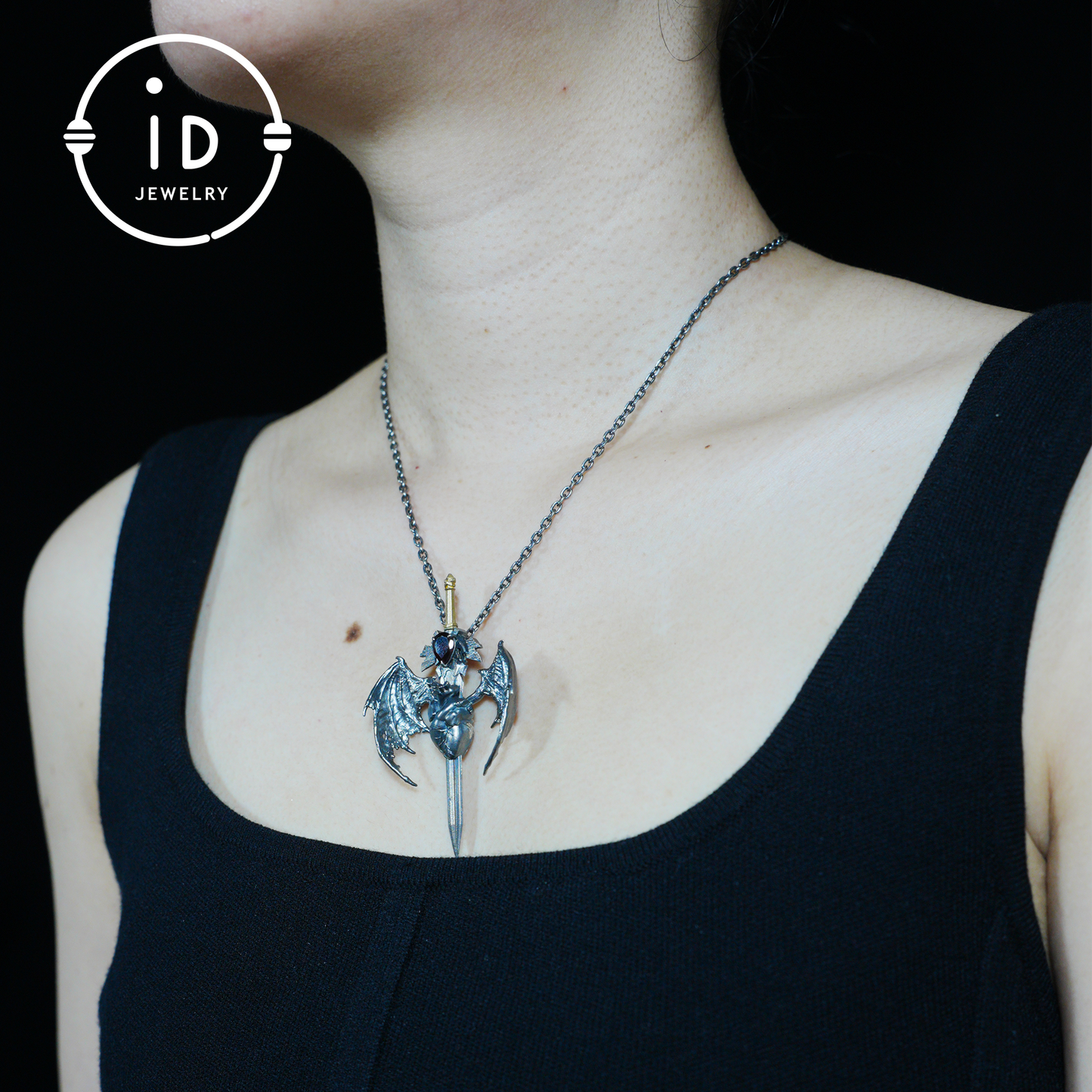 925 Silver Guardian Heartblade Necklace, Handmade 925 Silver Necklace, Garnet Symbolizing Vitality, Silver Jewelry Gift