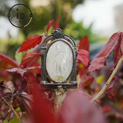 Hand Carved Shell Cameo Pendant in Oxidized 925 Silver, Vintage Style Relief Necklace with Female Figure, Spiritual Gift for Her