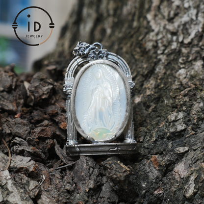 Hand Carved Shell Cameo Pendant in Oxidized 925 Silver, Vintage Style Relief Necklace with Female Figure, Spiritual Gift for Her