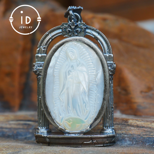 Hand Carved Shell Cameo Pendant in Oxidized 925 Silver, Vintage Style Relief Necklace with Female Figure, Spiritual Gift for Her