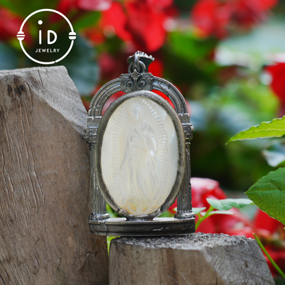 Hand Carved Shell Cameo Pendant in Oxidized 925 Silver, Vintage Style Relief Necklace with Female Figure, Spiritual Gift for Her