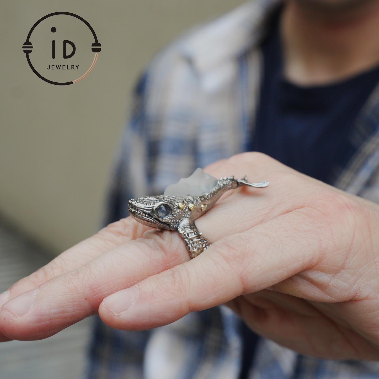 Silver Fish Ring in 925 Silver with White Quartz and Labradorite, Adjustable Statement Ring in Naturecore Style, Handmade Gift for Her
