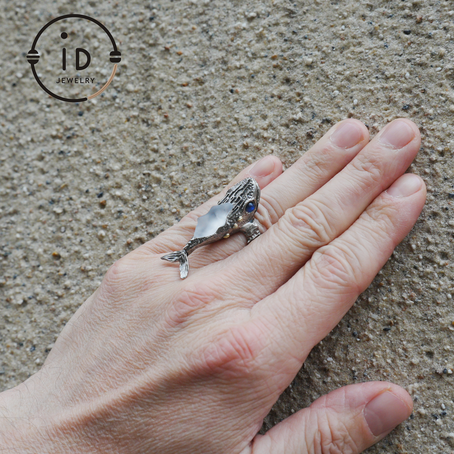 Silver Fish Ring in 925 Silver with White Quartz and Labradorite, Adjustable Statement Ring in Naturecore Style, Handmade Gift for Her