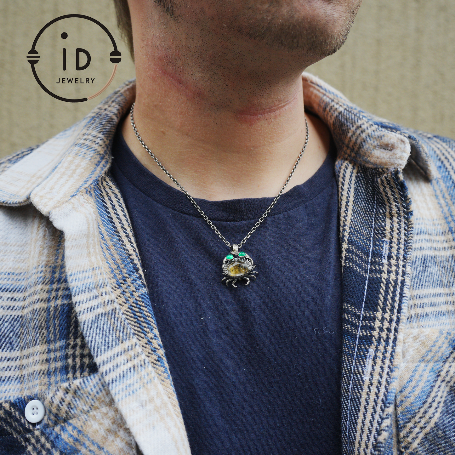 Crab Pendant in 925 Sterling Silver with Rock Crystal and Green Chalcedony, Oxidized Vintage Finish, Fairy Jewelry, Gift for Her