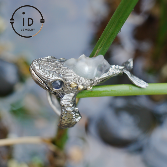 Silver Fish Ring in 925 Silver with White Quartz and Labradorite, Adjustable Statement Ring in Naturecore Style, Handmade Gift for Her