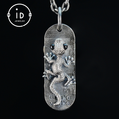 925 Silver Gecko Pendant with Black Onyx Eyes, Movable Wheels, Gothic Vintage Animal Necklace, Gift for Skater or Reptile Lover