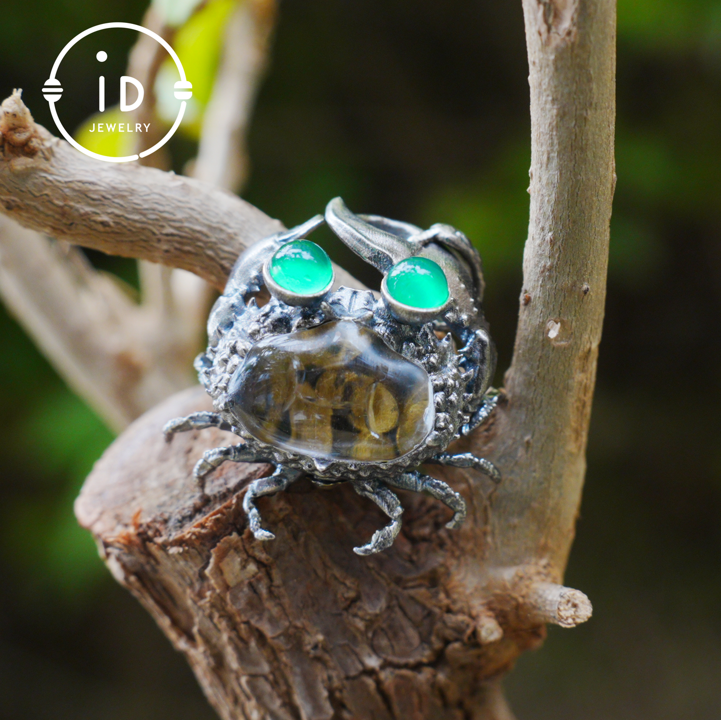 Crab Pendant in 925 Sterling Silver with Rock Crystal and Green Chalcedony, Oxidized Vintage Finish, Fairy Jewelry, Gift for Her