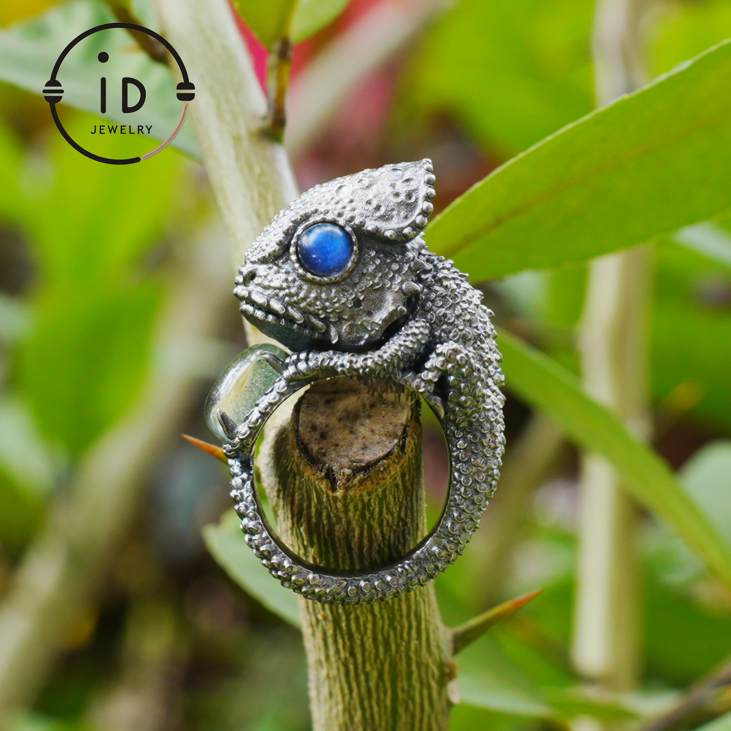 Silver Lizard Ring in 925 Silver with Labradorite, Solid Statement Ring in Totem and Naturecore Style, Handmade Gift for Her