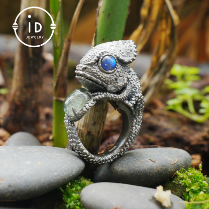 Silver Lizard Ring in 925 Silver with Labradorite, Solid Statement Ring in Totem and Naturecore Style, Handmade Gift for Her