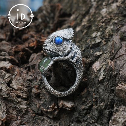 Silver Lizard Ring in 925 Silver with Labradorite, Solid Statement Ring in Totem and Naturecore Style, Handmade Gift for Her