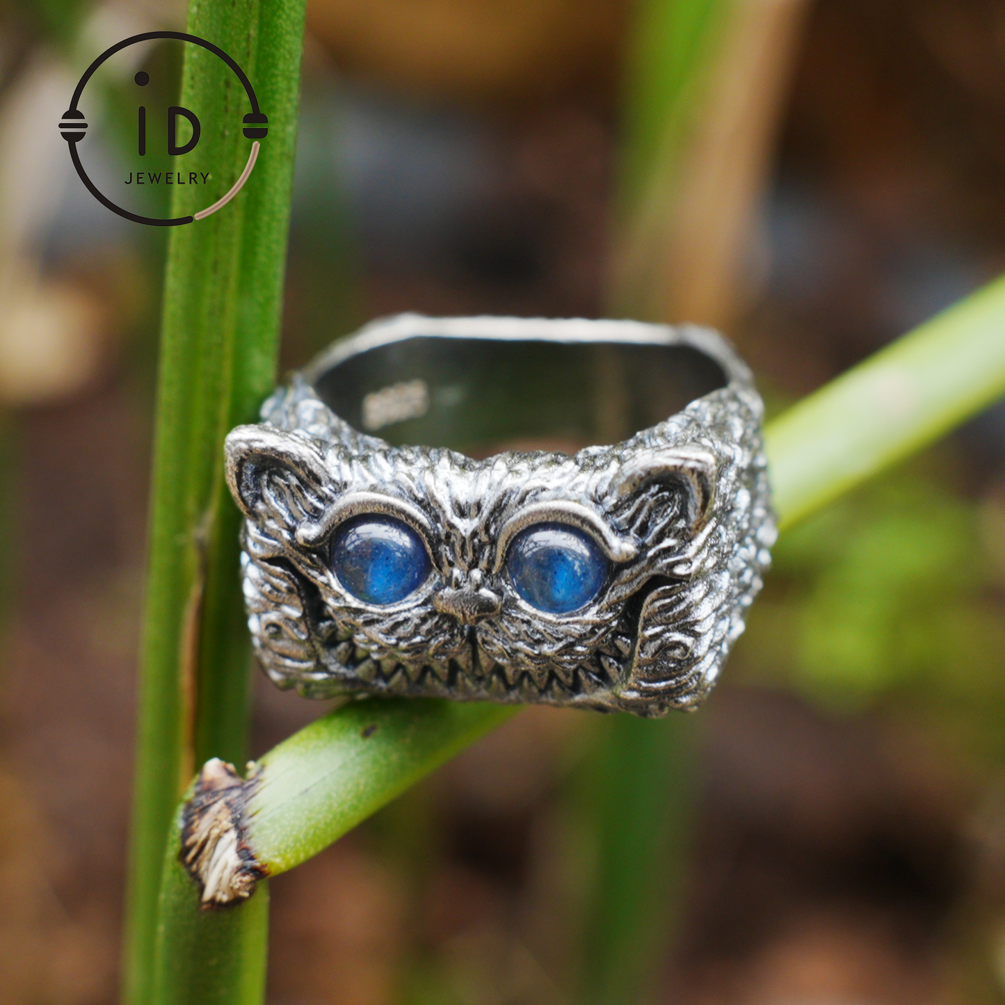 Sterling silver cat face ring with labradorite, oxidized totem animal ring gift for men and women, mystical boho jewelry