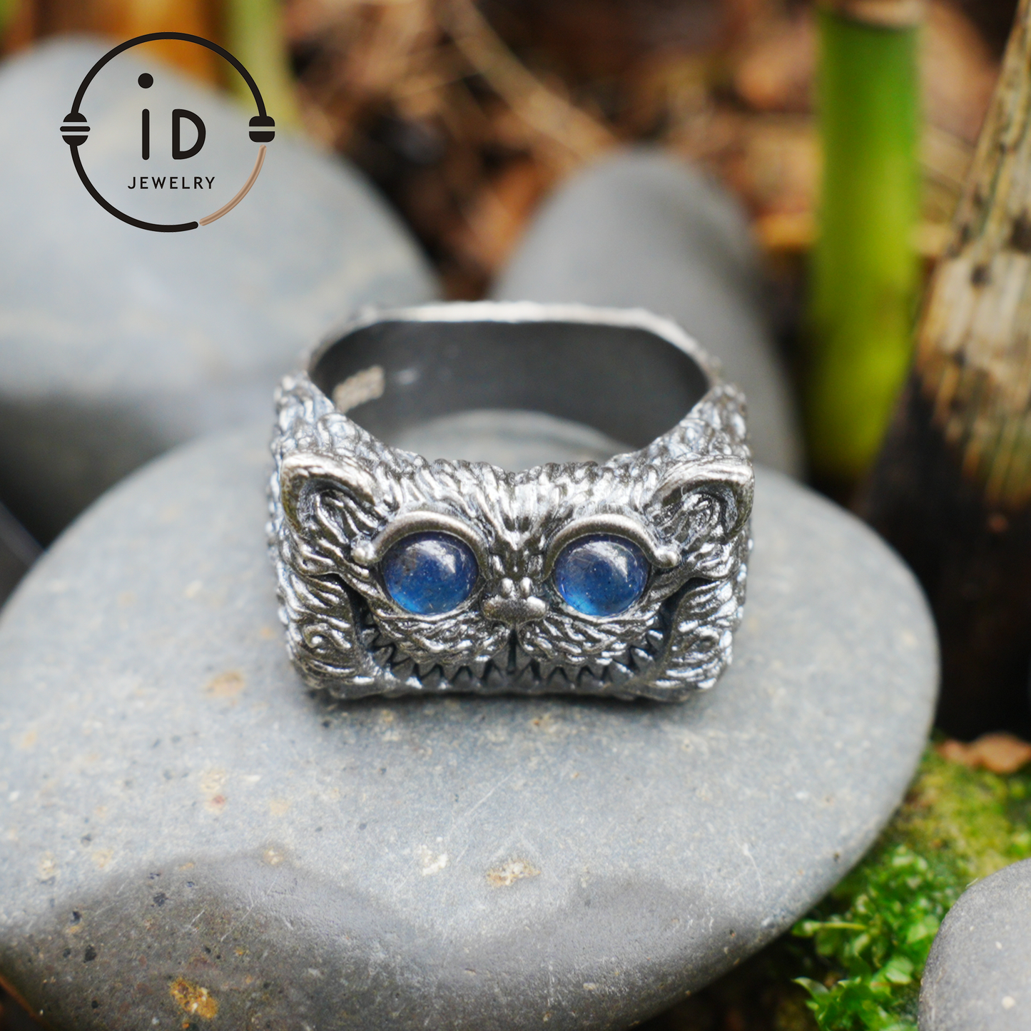Sterling silver cat face ring with labradorite, oxidized totem animal ring gift for men and women, mystical boho jewelry