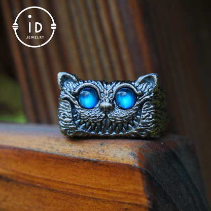 Sterling silver cat face ring with labradorite, oxidized totem animal ring gift for men and women, mystical boho jewelry