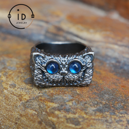 Sterling silver cat face ring with labradorite, oxidized totem animal ring gift for men and women, mystical boho jewelry