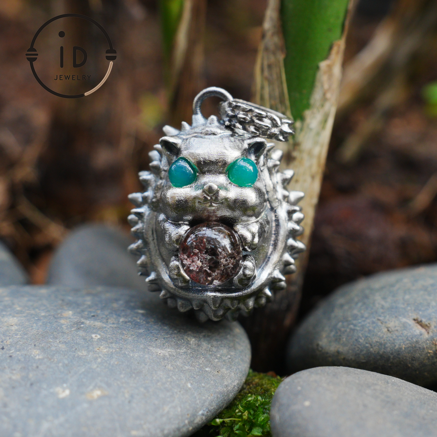 Hedgehog Pendant in 925 Sterling Silver with Phantom Quartz and Green Chalcedony, Oxidized Gothic Vintage Necklace Gift for Him
