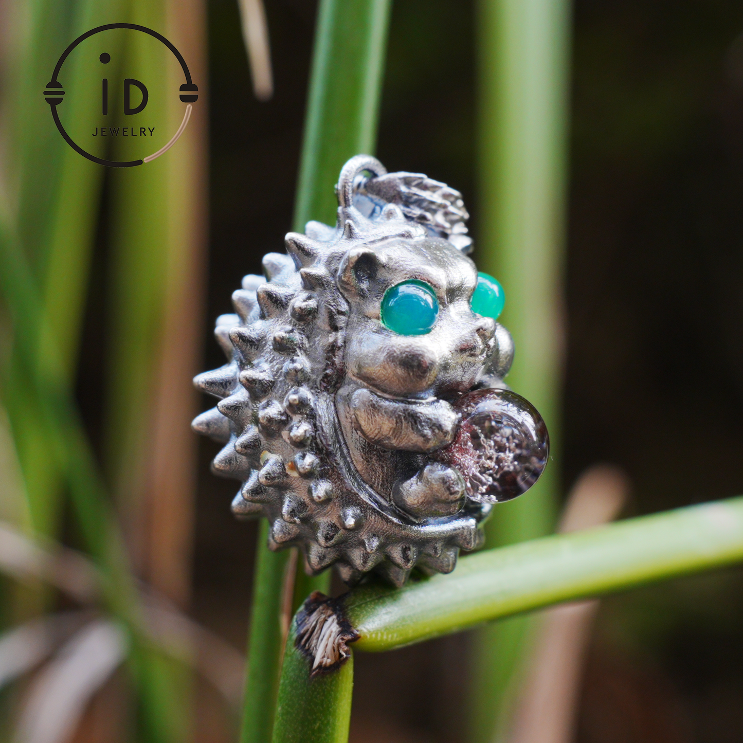 Hedgehog Pendant in 925 Sterling Silver with Phantom Quartz and Green Chalcedony, Oxidized Gothic Vintage Necklace Gift for Him