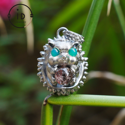 Hedgehog Pendant in 925 Sterling Silver with Phantom Quartz and Green Chalcedony, Oxidized Gothic Vintage Necklace Gift for Him