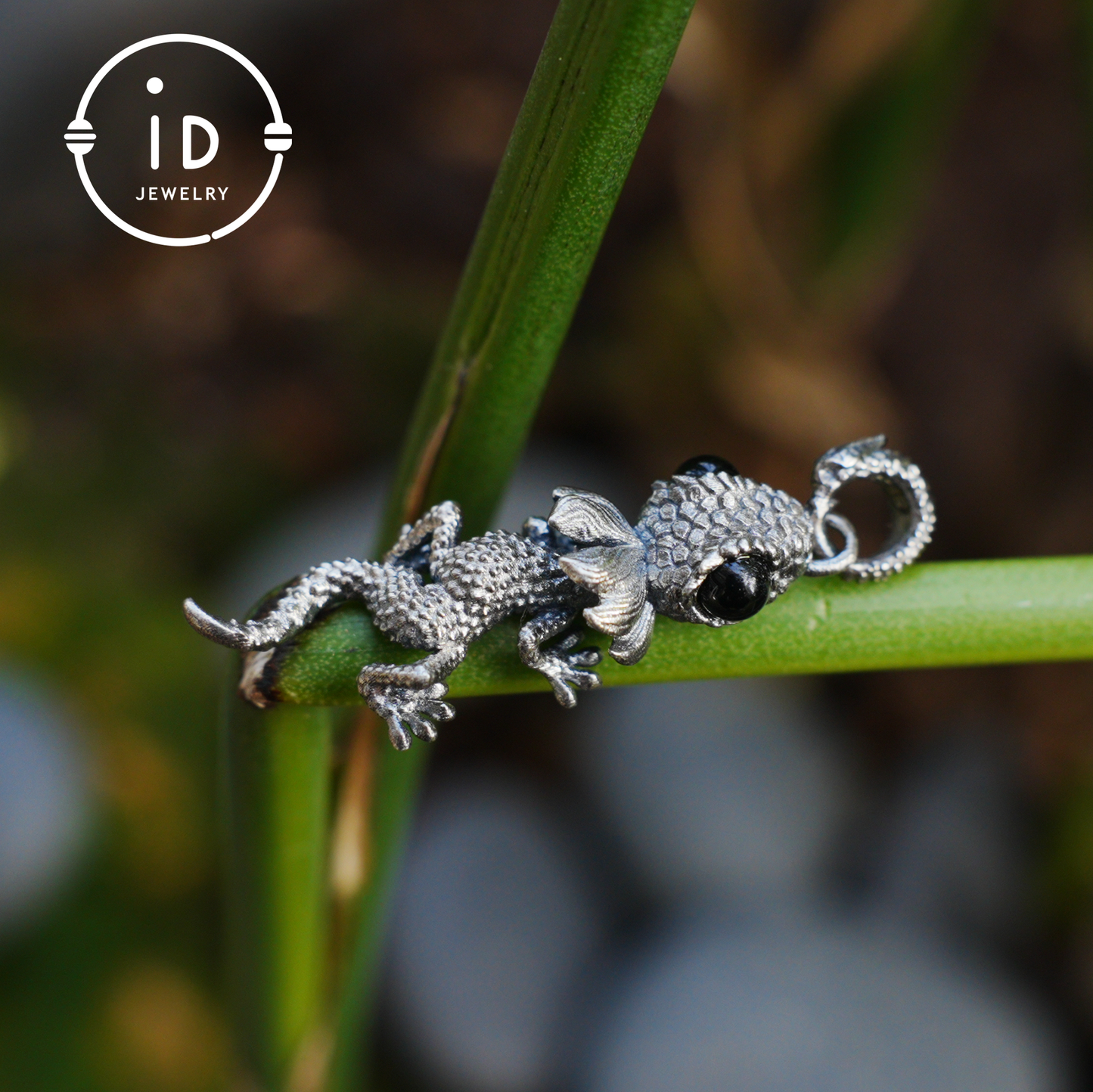 Lizard Pendant in 925 Sterling Silver with Textured Finish, Reptile Totem Vintage Necklace, Unisex Animal Jewelry Gift for Men and Women
