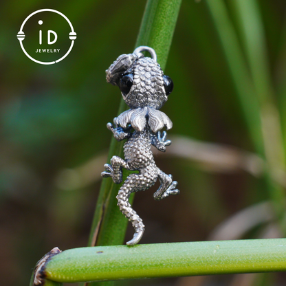 Lizard Pendant in 925 Sterling Silver with Textured Finish, Reptile Totem Vintage Necklace, Unisex Animal Jewelry Gift for Men and Women
