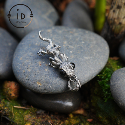 Lizard Pendant in 925 Sterling Silver with Textured Finish, Reptile Totem Vintage Necklace, Unisex Animal Jewelry Gift for Men and Women