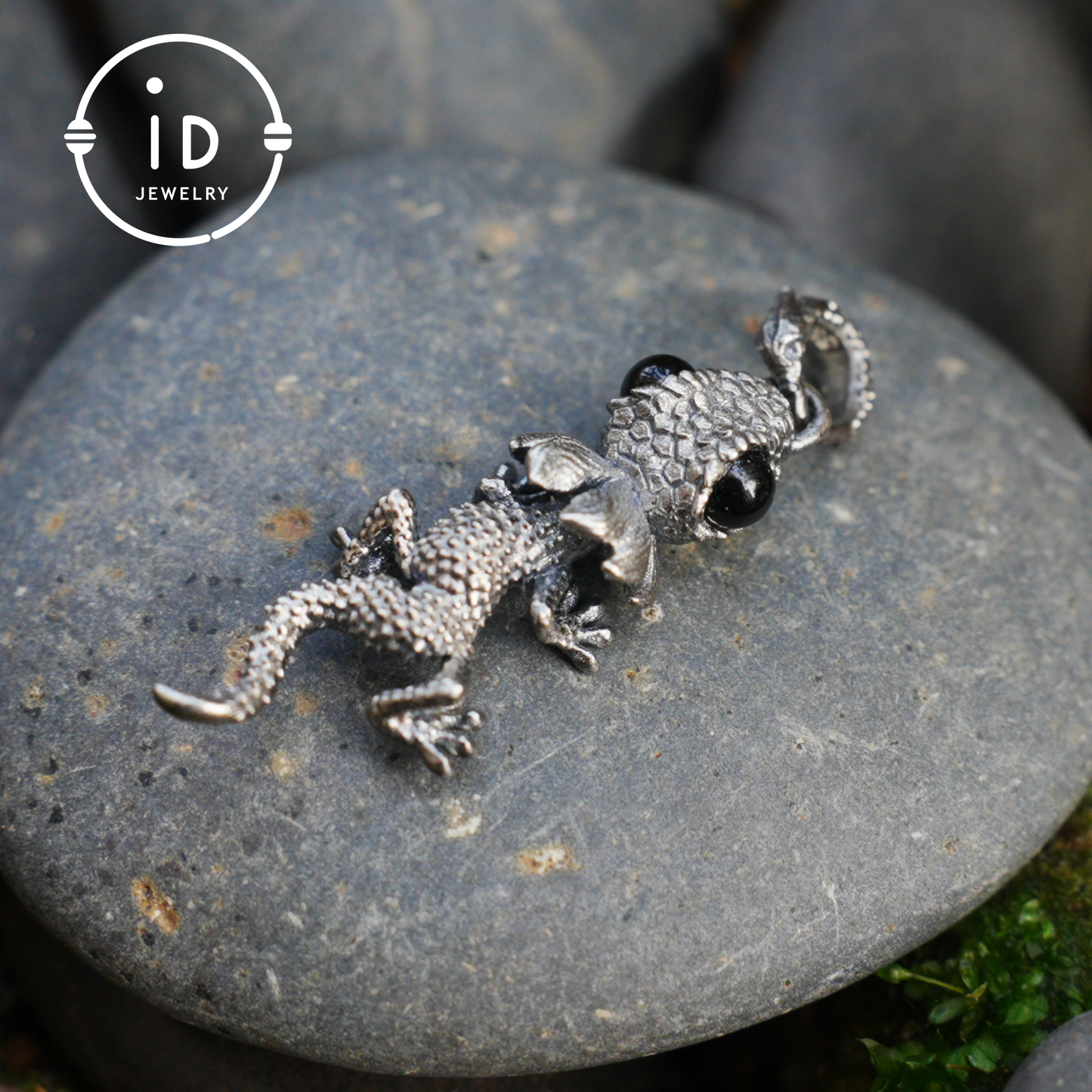Lizard Pendant in 925 Sterling Silver with Textured Finish, Reptile Totem Vintage Necklace, Unisex Animal Jewelry Gift for Men and Women