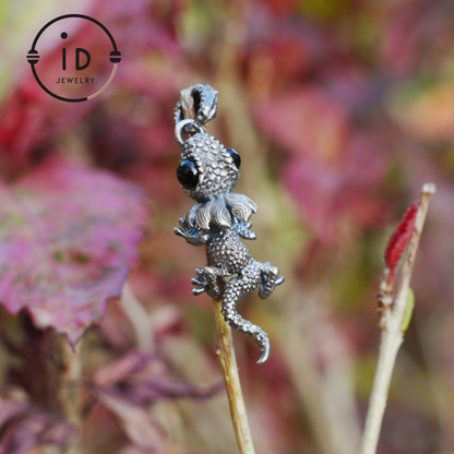 Lizard Pendant in 925 Sterling Silver with Textured Finish, Reptile Totem Vintage Necklace, Unisex Animal Jewelry Gift for Men and Women