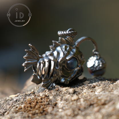 925 Sterling Silver Anglerfish Pendant with Labradorite – Handmade Artistic Jewelry for Ocean Lovers