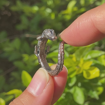 Handmade crocodile totem ring in oxidized 925 sterling silver, gothic style with animal design, gift for friends, partner or yourself